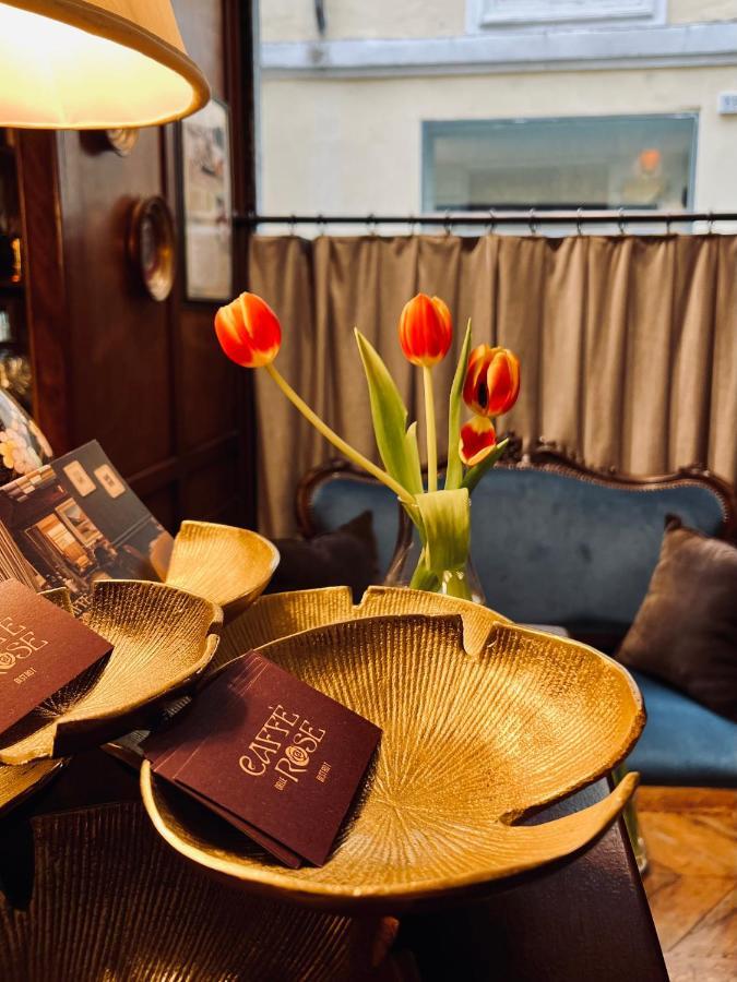 Caffe Delle Rose Les Chambres Вербания Екстериор снимка