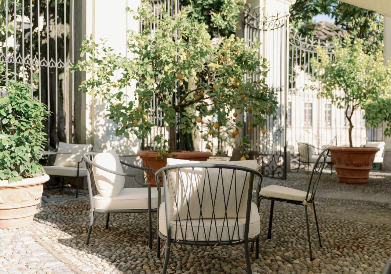 Caffe Delle Rose Les Chambres Вербания Екстериор снимка